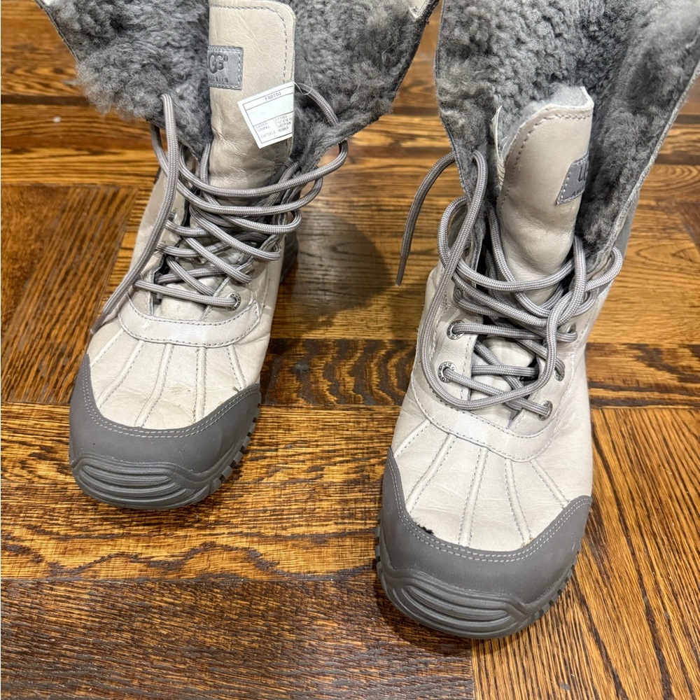 UGG Adirondack Gray